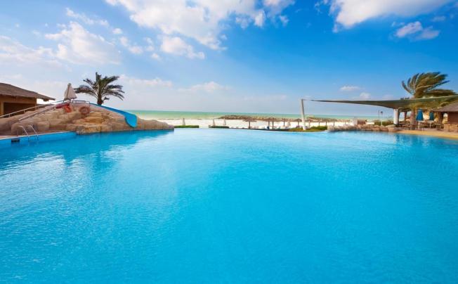 Фото отеля CORAL BEACH RESORT SHARJAH 