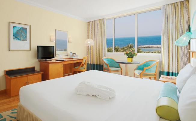 Фото отеля CORAL BEACH RESORT SHARJAH 