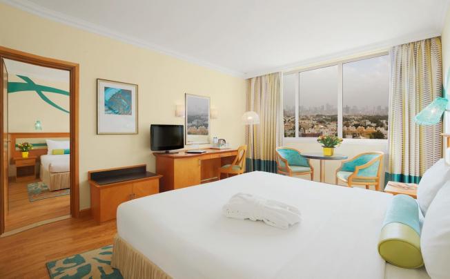 Фото отеля CORAL BEACH RESORT SHARJAH 