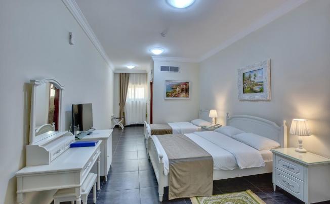 Фото отеля Royal Hotel sharjah