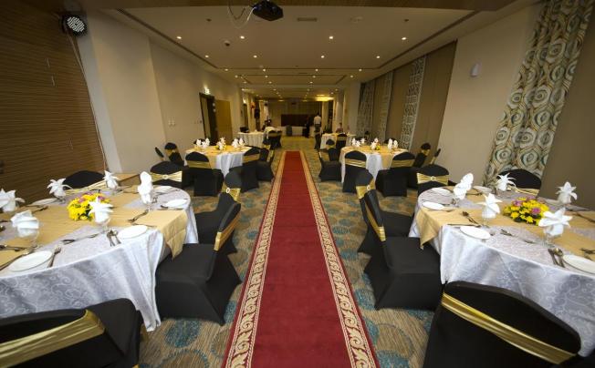 Фото отеля BEST WESTERN PLUS PEARL CREEK HOTEL 