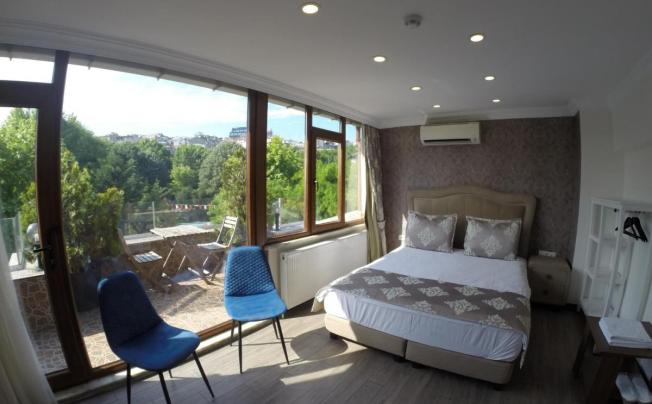 Фото отеля Meydan Suites