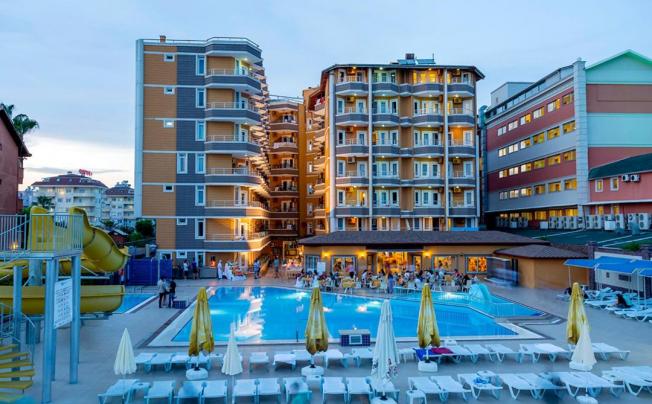 Фото отеля Mediterranean Breeze Hotel