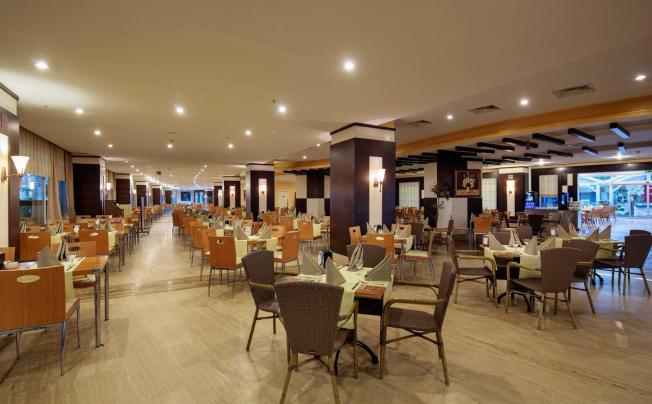 Фото отеля CRYSTAL ADMIRAL RESORT SUITES & SPA 