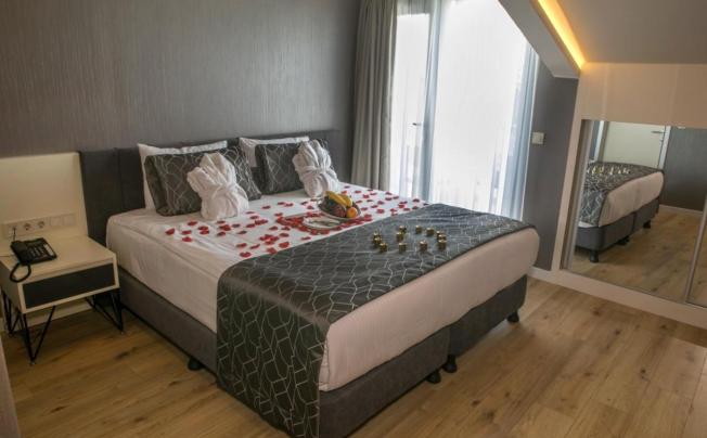 Фото отеля ELM SUITE HOTEL