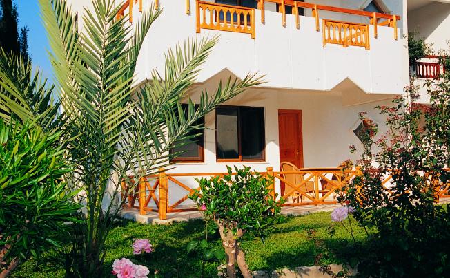 Фото отеля Antik Hotel & Garden