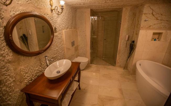Фото отеля Lavender Cave Hotel