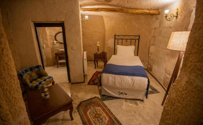 Фото отеля Lavender Cave Hotel