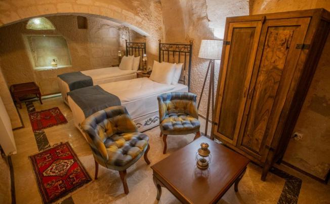 Фото отеля Lavender Cave Hotel
