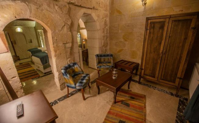 Фото отеля Lavender Cave Hotel