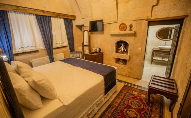 Фото отеля Lavender Cave Hotel