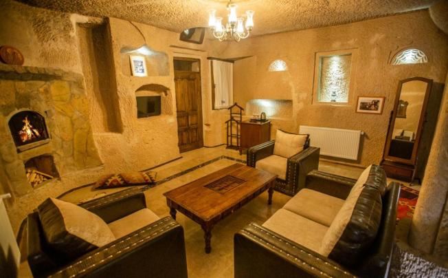 Фото отеля Lavender Cave Hotel
