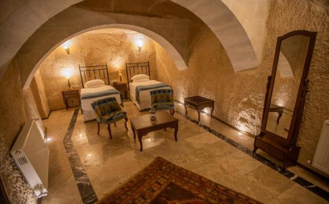 Фото отеля Lavender Cave Hotel