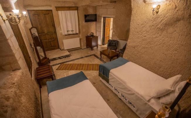 Фото отеля Lavender Cave Hotel