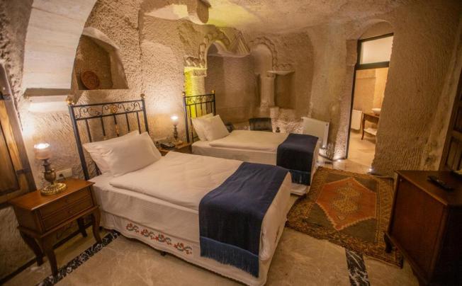 Фото отеля Lavender Cave Hotel