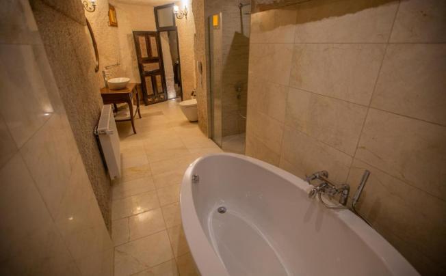 Фото отеля Lavender Cave Hotel