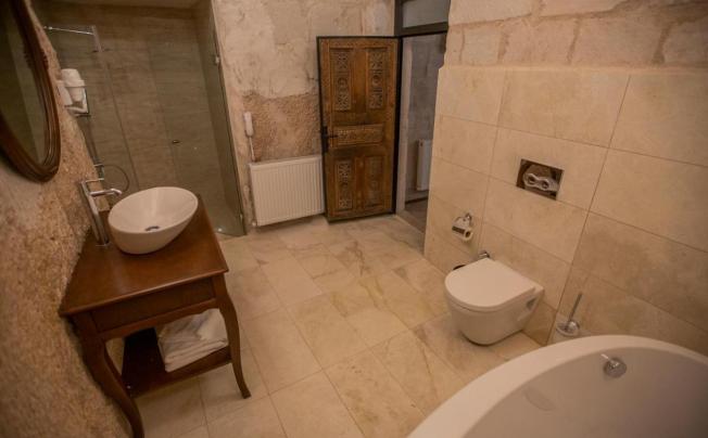 Фото отеля Lavender Cave Hotel