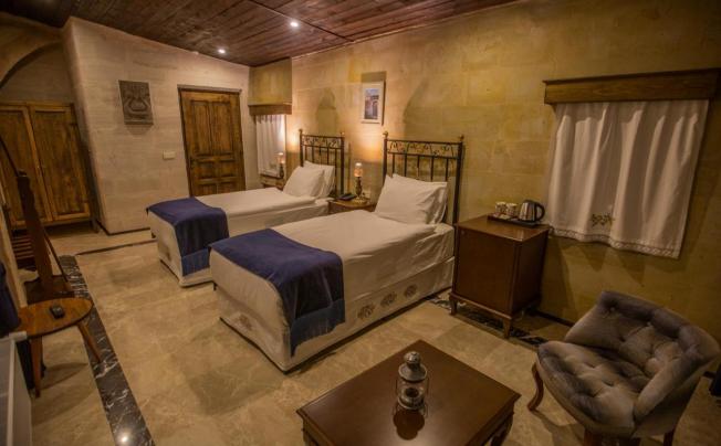 Фото отеля Lavender Cave Hotel