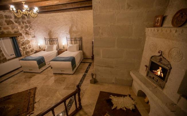 Фото отеля Lavender Cave Hotel