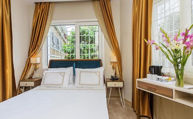 Фото отеля Almina Hotel