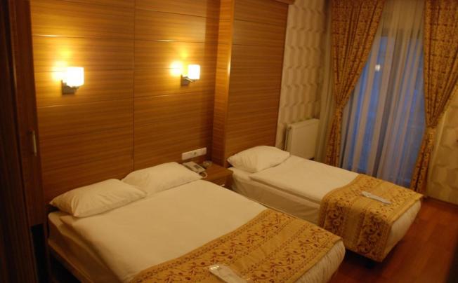 Фото отеля THE PORT HOTEL