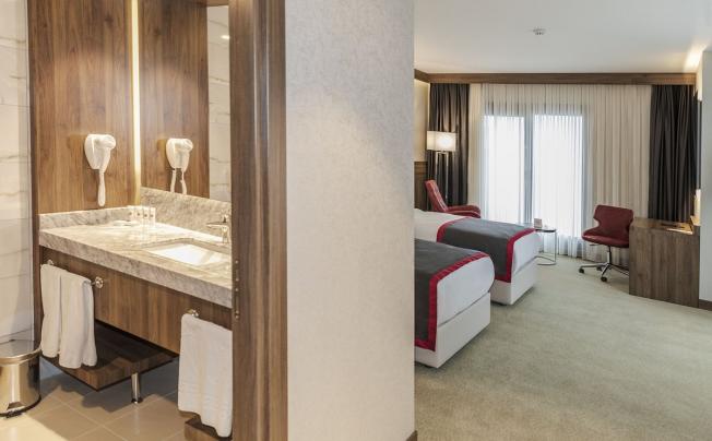 Фото отеля Ramada by Wyndham Beylikduzu