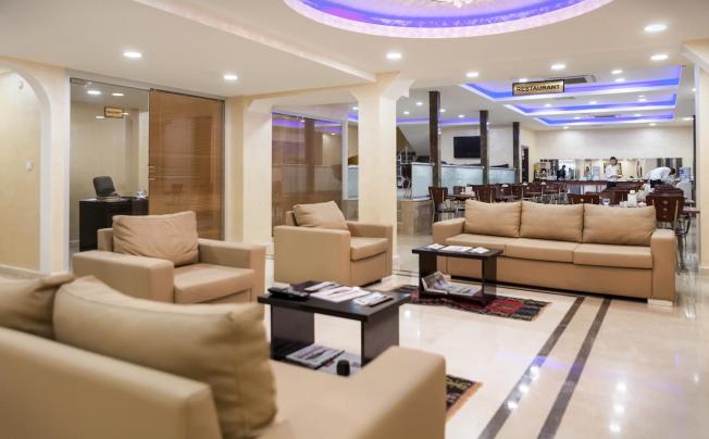 Фото отеля Lal Hotel
