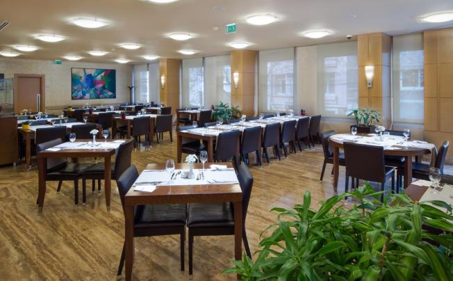 Фото отеля Midtown Hotel