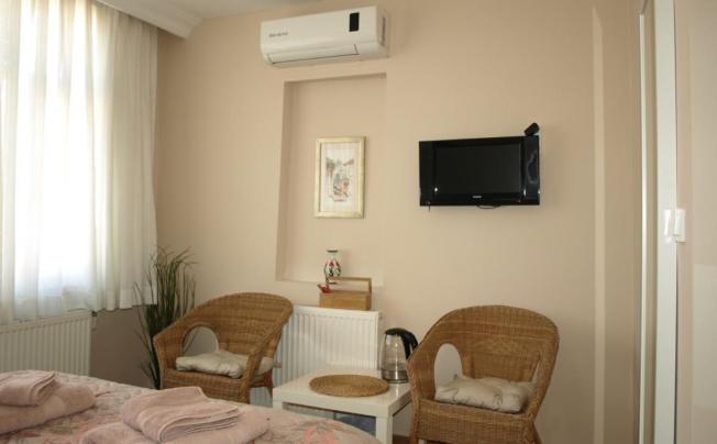 Фото отеля Midillis Art Apartment
