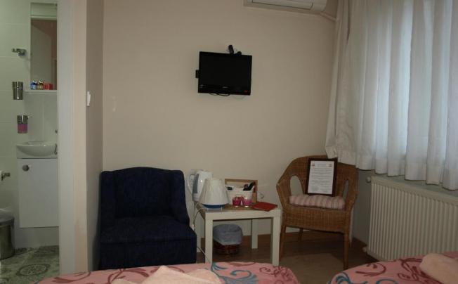Фото отеля Midillis Art Apartment