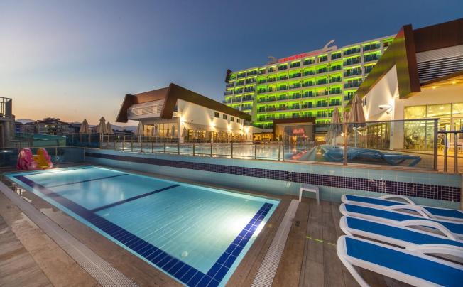 Фото отеля Sunstar Resort Hotel