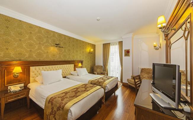 Фото отеля Acra Hotel