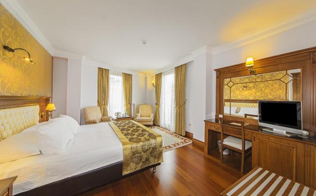 Фото отеля Acra Hotel