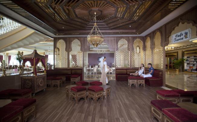 Фото отеля Crystal Palace Luxury Resort & Spa
