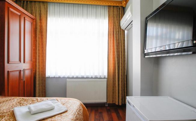Фото отеля CALIFORNIA BOUTIQUE HOTEL