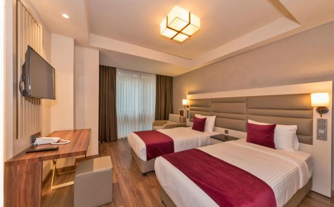 Фото отеля Golden Royal Hotel