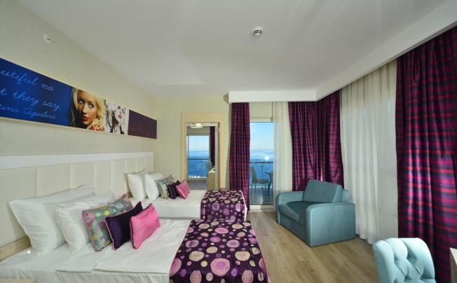 Фото отеля Azura deluxe resort & spa