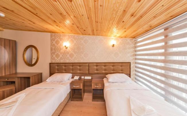 Фото отеля SAHIL BUTIK HOTEL