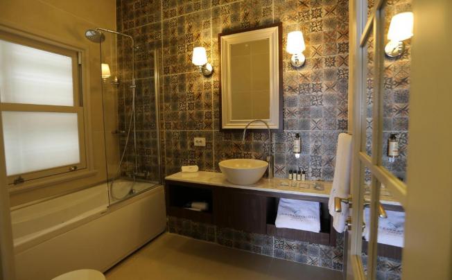 Фото отеля Fuga Hotel Constantinidis