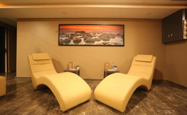 Фото отеля FOUR SEVEN HOTEL