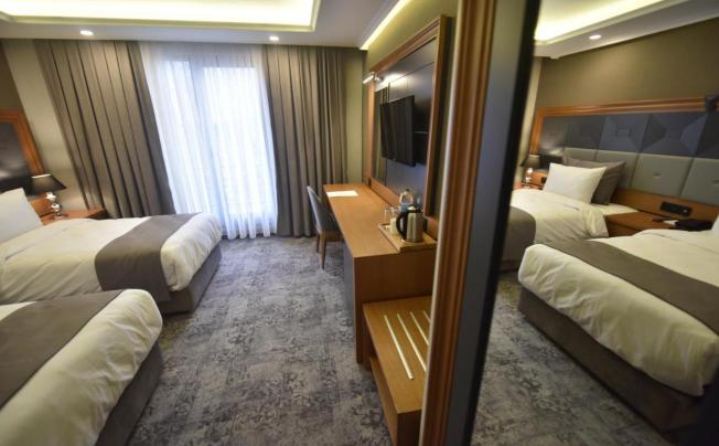 Фото отеля FOUR SEVEN HOTEL