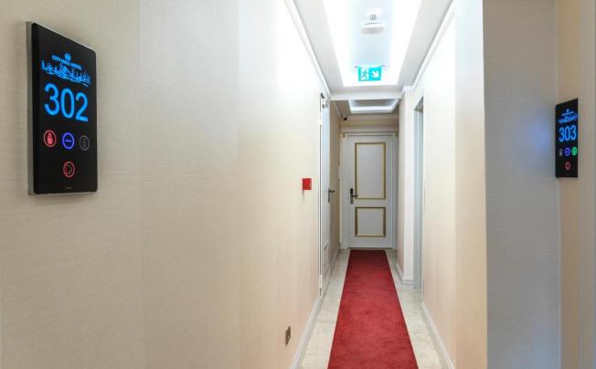 Фото отеля City Hall Hotel