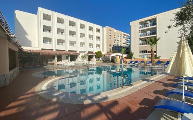 Фото отеля Oya Family Suites Hotel