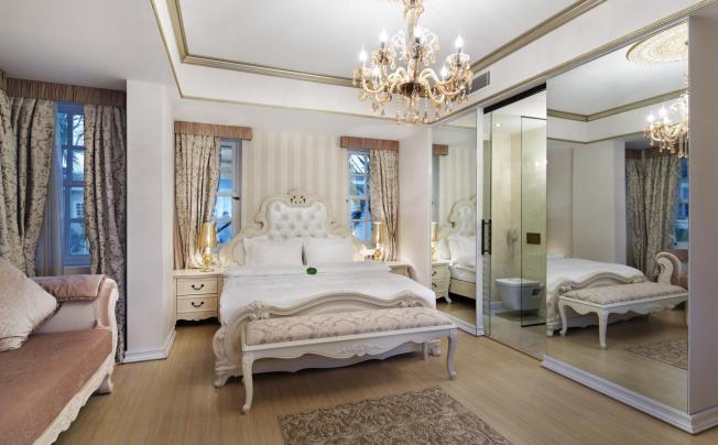 Фото отеля Elegance East Hotel