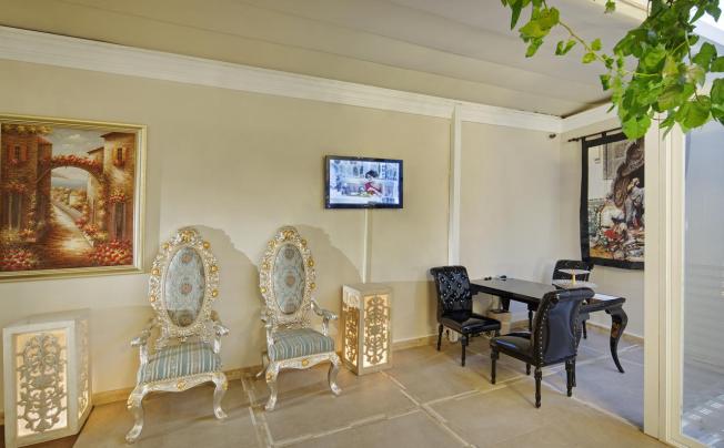 Фото отеля Elegance East Hotel