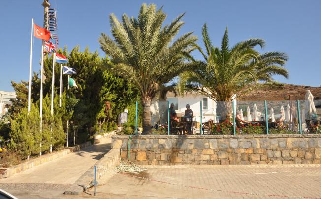 Фото отеля SIESTA BEACH APARTS & STUDIOS