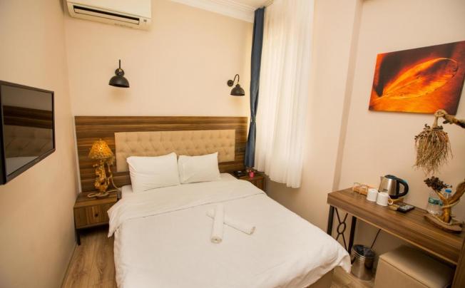 Фото отеля Corner Garden Hotel