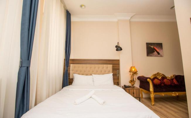Фото отеля Corner Garden Hotel