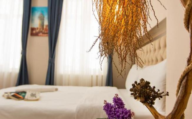 Фото отеля Corner Garden Hotel