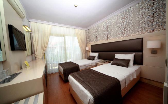 Фото отеля Faros Grand Hotel